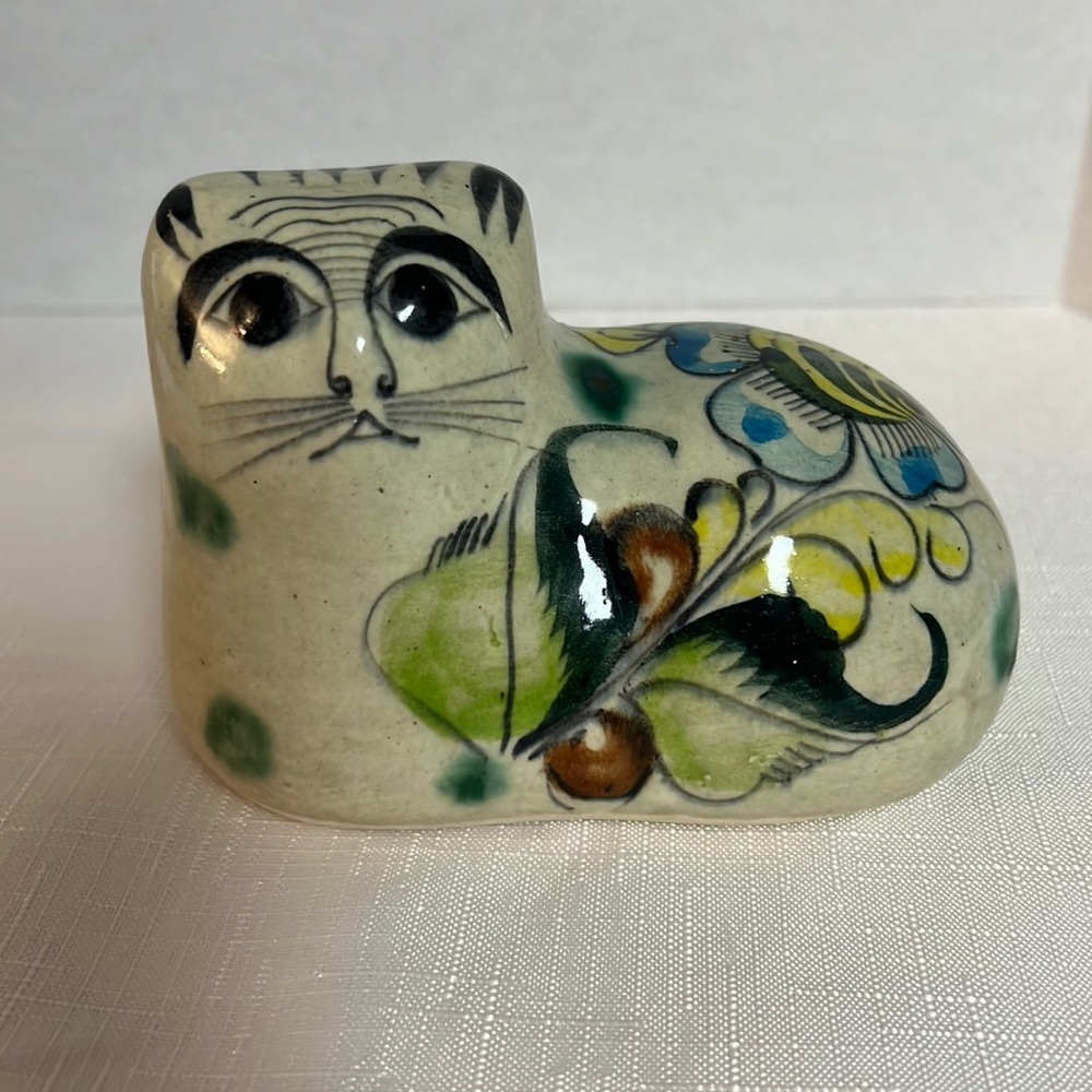 Tonala pottery cat Mexico